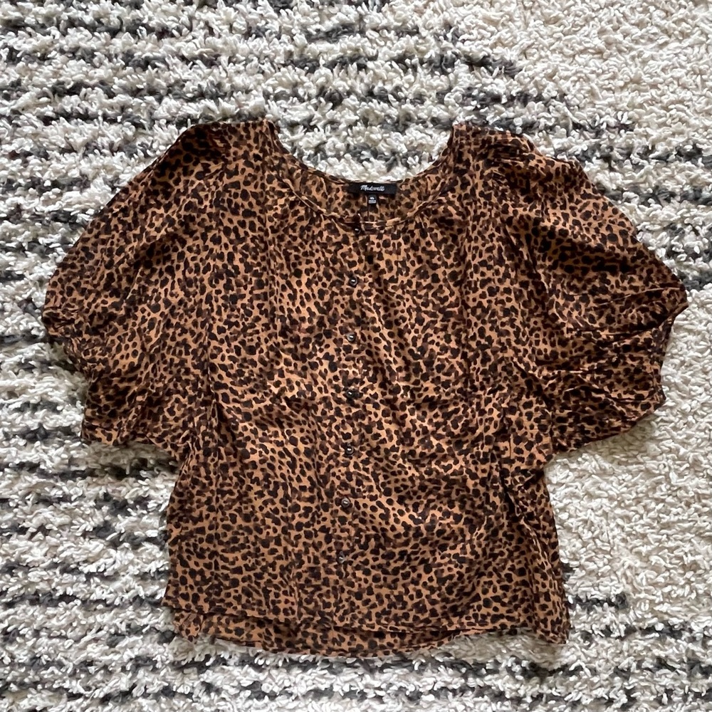 Madewell Balloon-Sleeve Button-Up Top in Painted Leopard